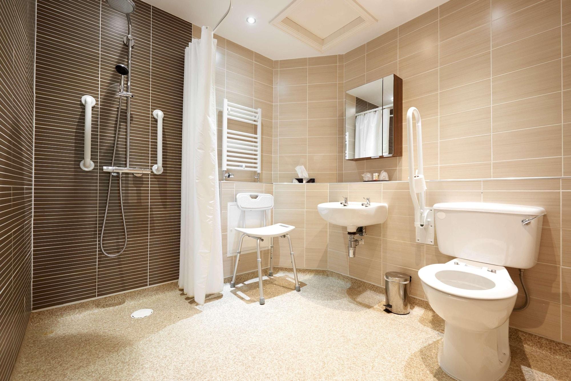The Hillcrest 3*